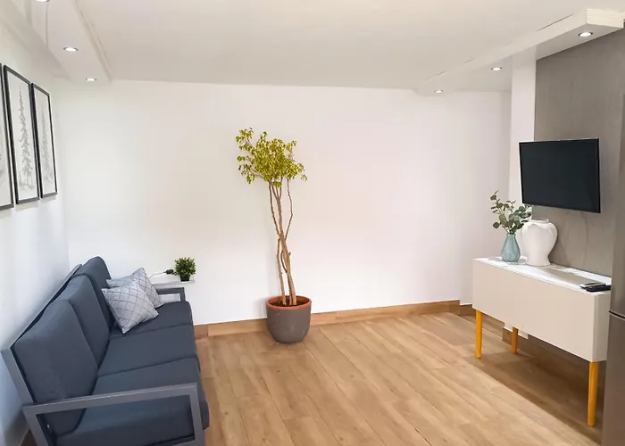 Chalet Bosque10 Piscina Privada Entre La Playa * 말라가