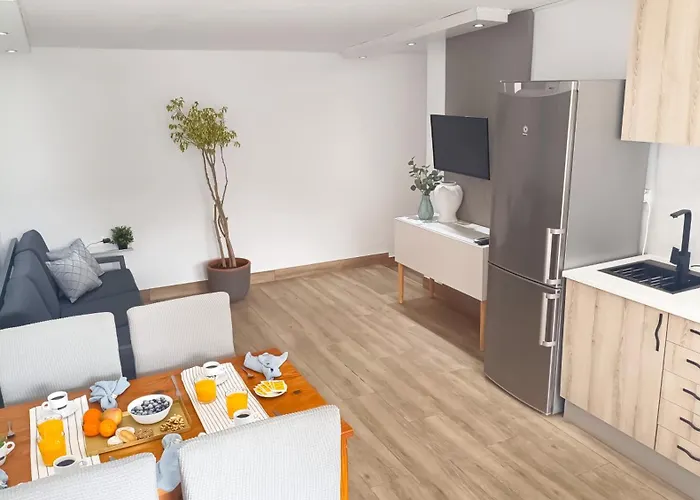 Chalet Bosque10 Piscina Privada Entre La Playa 펜션